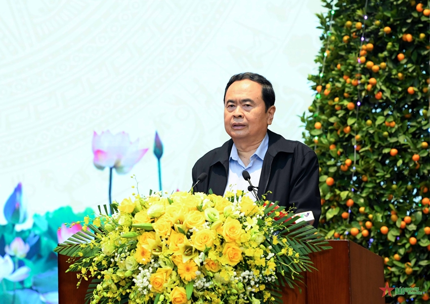 Chủ tịch Quốc hội Trần Thanh Mẫn thăm, tặng quà nhân dân và lực lượng vũ trang tỉnh Yên Bái